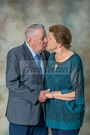 Barbara and Ron family portrait in Whittier Ca. 323-633-8283, ww