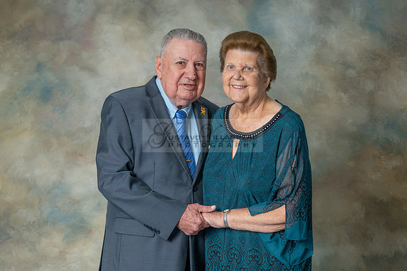 Barbara and Ron family portrait in Whittier Ca. 323-633-8283, ww