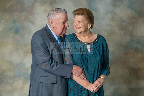 Barbara and Ron family portrait in Whittier Ca. 323-633-8283, ww