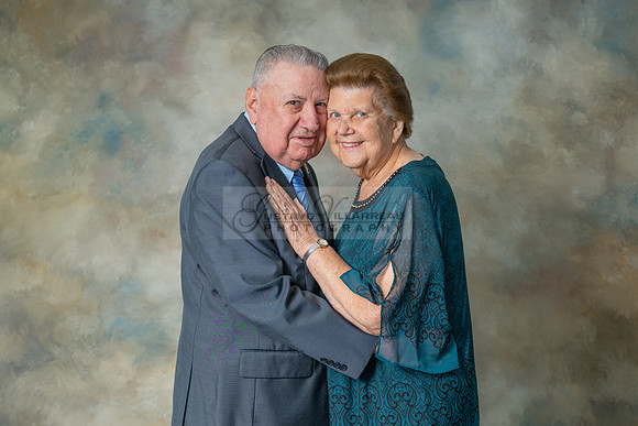 Barbara and Ron family portrait in Whittier Ca. 323-633-8283, ww