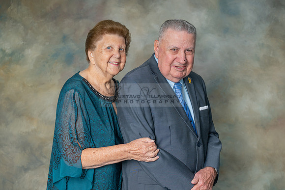 Barbara and Ron family portrait in Whittier Ca. 323-633-8283, ww