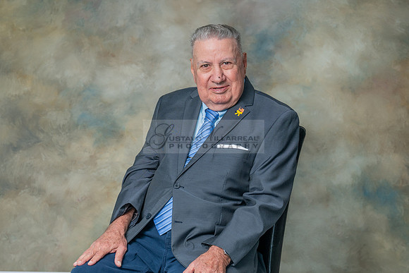 Barbara and Ron family portrait in Whittier Ca. 323-633-8283, ww