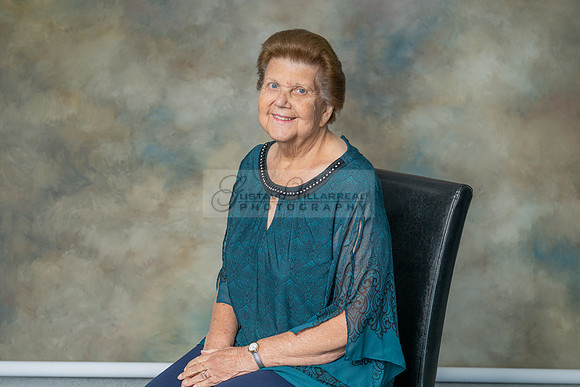 Barbara and Ron family portrait in Whittier Ca. 323-633-8283, ww