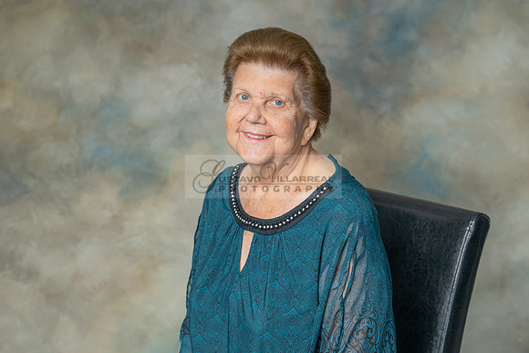 Barbara and Ron family portrait in Whittier Ca. 323-633-8283, ww
