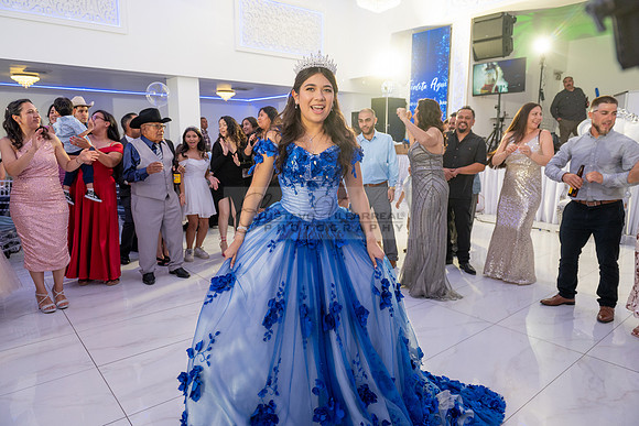 Violeta Noemi quinceanera celebration, photographer , videographer in Hacienda Heights Ca, Montebello Ca, Gustavo Villarreal Photography, 323-633-8283, www.gvphotoandvideo.com