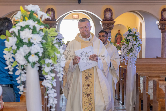 LINK-#1-Roberto y Brenda wedding celebration, ceremony at St. Thomas Apostle Catholic Church, reception at Royal Banquet Hall in Glendale, Gustavo Villarreal Photography, videography, 323-633-8283, ww