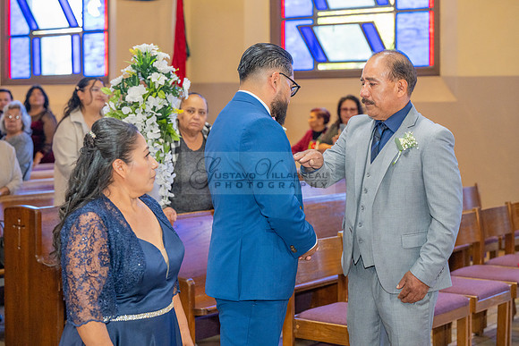 LINK-#1-Roberto y Brenda wedding celebration, ceremony at St. Thomas Apostle Catholic Church, reception at Royal Banquet Hall in Glendale, Gustavo Villarreal Photography, videography, 323-633-8283, ww