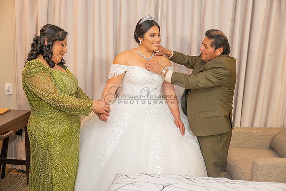 LINK-#1-Roberto y Brenda wedding celebration, ceremony at St. Thomas Apostle Catholic Church, reception at Royal Banquet Hall in Glendale, Gustavo Villarreal Photography, videography, 323-633-8283, ww
