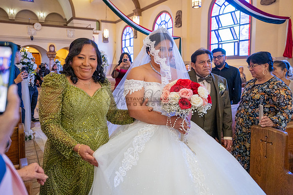 LINK #2-Roberto y Brenda wedding celebration, ceremony at St. Thomas Apostle Catholic Church, reception at Royal Banquet Hall in Glendale, Gustavo Villarreal Photography, videography, 323-633-8283, ww