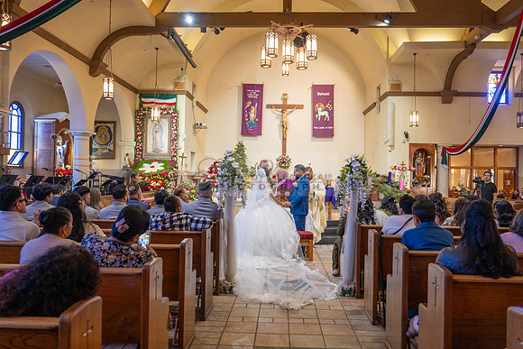 LINK #2-Roberto y Brenda wedding celebration, ceremony at St. Thomas Apostle Catholic Church, reception at Royal Banquet Hall in Glendale, Gustavo Villarreal Photography, videography, 323-633-8283, ww