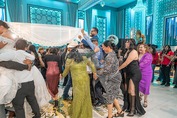 LINK #2-Roberto y Brenda wedding celebration, ceremony at St. Thomas Apostle Catholic Church, reception at Royal Banquet Hall in Glendale, Gustavo Villarreal Photography, videography, 323-633-8283, ww