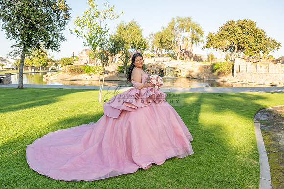 Darlene Dorado quinceanera, sweet 16, weddings, photo, shoot, at Cerritos heritage park in Cerritos Ca, Gustavo Villarreal, photography, videography, 323-633-8283, www.gustavovillarreal.com