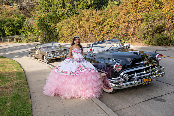 Calilea Rodriguez quinceanera photo soot, photography at Penn Park in Whittier Ca, Gustavo Villarreal Photographer, videographer, 323-633-8283, www.gvphotoandvideo.com