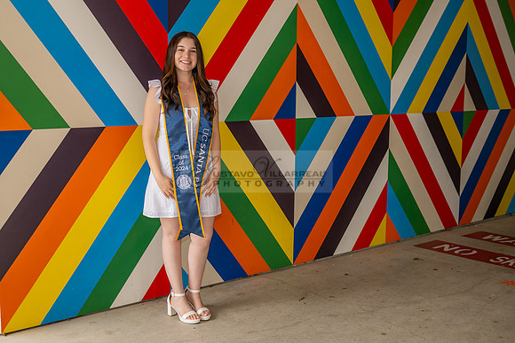 Lauren Berry graduation photos, portraits at UCSB Santa Barbara Ca. Gustavo Villarreal Photography, 323-633-8283