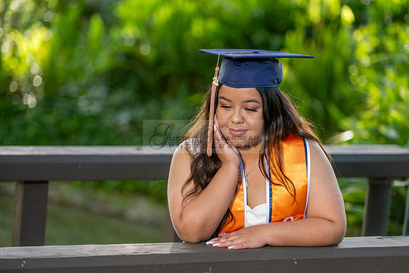 Melanie graduation photographer CSUF, California State University Fullerton, Whittier Ca, Gustavo Villarreal Photography, 323-633-8283, www.gvphotoandvideo.com