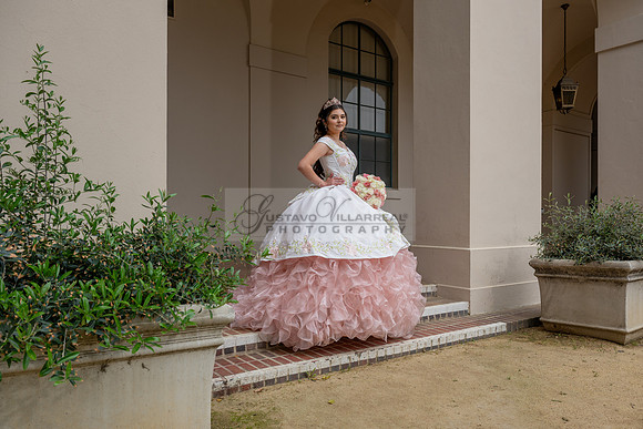 Natalie Gutierrez quinceañera photoshoot at the beautiful and historic place in Pasadena Ca. wedding and sweet 16th Photographer Gustavo Villarreal, 323-633-8283