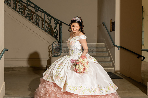 Natalie Gutierrez quinceañera photoshoot at the beautiful and historic place in Pasadena Ca. wedding and sweet 16th Photographer Gustavo Villarreal, 323-633-8283