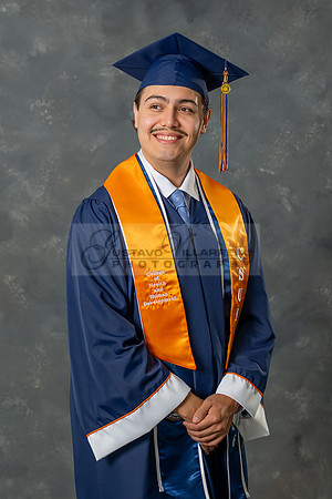 Enrique Balderas-graduations-photos-portraits-Whittier-Ca-Gustavo Villarreal Photography-323-633-8283, www.gvphotoandvideo.com
