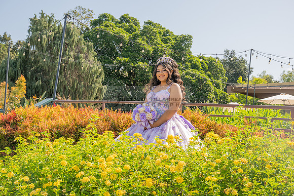 Arianna Ravelo quinceañera photoshoot at the Arboretum in Arcadia Ca. by Gustavo Villarreal Photography, 323-633-8283, www.gvphotoandvideo.com