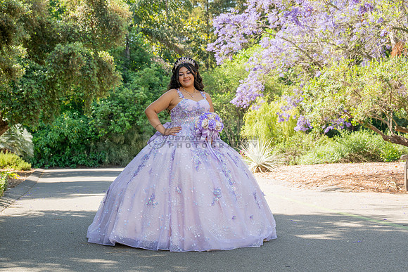 Arianna Ravelo quinceañera photoshoot at the Arboretum in Arcadia Ca. by Gustavo Villarreal Photography, 323-633-8283, www.gvphotoandvideo.com