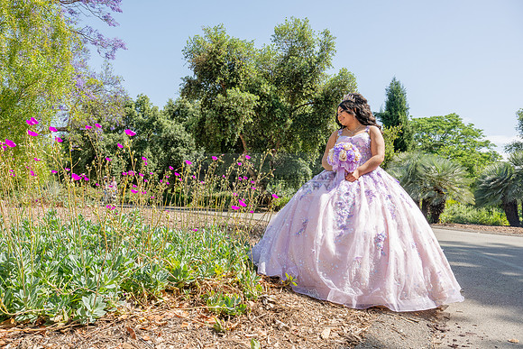 Arianna Ravelo quinceañera photoshoot at the Arboretum in Arcadia Ca. by Gustavo Villarreal Photography, 323-633-8283, www.gvphotoandvideo.com