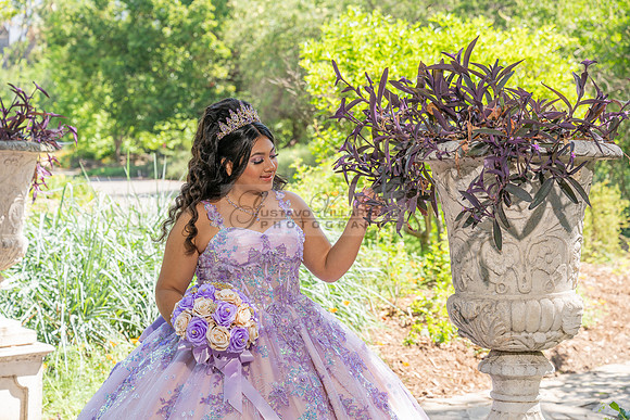 Arianna Ravelo quinceañera photoshoot at the Arboretum in Arcadia Ca. by Gustavo Villarreal Photography, 323-633-8283, www.gvphotoandvideo.com