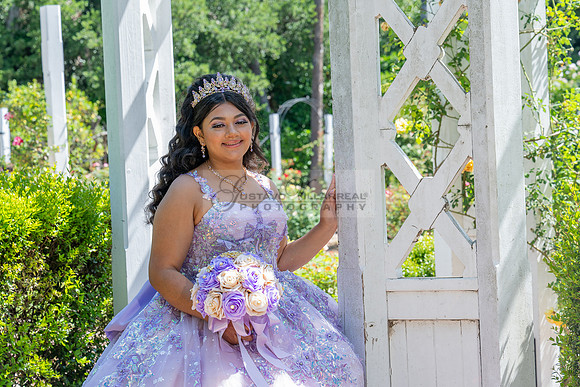 Arianna Ravelo quinceañera photoshoot at the Arboretum in Arcadia Ca. by Gustavo Villarreal Photography, 323-633-8283, www.gvphotoandvideo.com