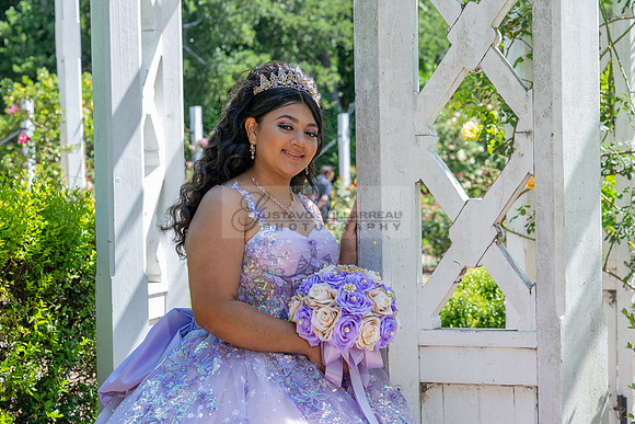 Arianna Ravelo quinceañera photoshoot at the Arboretum in Arcadia Ca. by Gustavo Villarreal Photography, 323-633-8283, www.gvphotoandvideo.com
