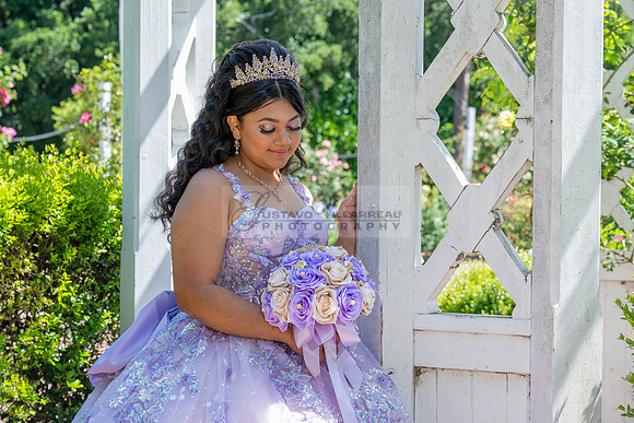 Arianna Ravelo quinceañera photoshoot at the Arboretum in Arcadia Ca. by Gustavo Villarreal Photography, 323-633-8283, www.gvphotoandvideo.com