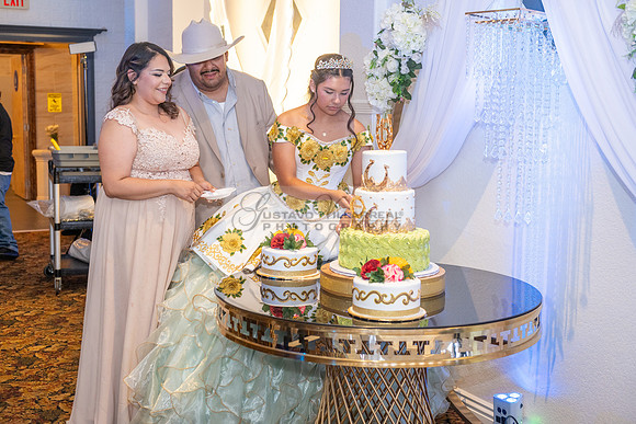 Arianna Tejada quinceanera celebration, photography, videography at Our lady of Guadalupe in El Monte Ca, Fiesta Mexican banquet Hall Montclair Ca, Gustavo Villarreal photo and video, 323-633-8283, ww