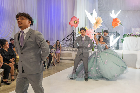 LINK #2-Janelle Ornelas, Sweet Sixteen, quinceanera, celebration at El Palacio Hall in south El Monte Ca, Gustavo Villarreal Photography, 323-633-8283, www.gvphotoandvideo.com