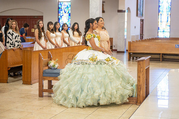 Arianna Tejada quinceanera celebration, photography, videography at Our lady of Guadalupe in El Monte Ca, Fiesta Mexican banquet Hall Montclair Ca, Gustavo Villarreal photo and video, 323-633-8283, ww