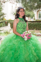 Diana Cordava-quinceanera-sweetsixteens-weddings-family-portrait