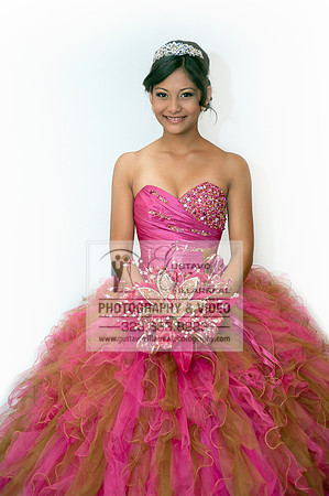 quinceaneras pictures in the Montebello City park, (323) 633-828