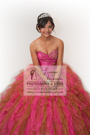 quinceaneras pictures in the Montebello City park, (323) 633-828