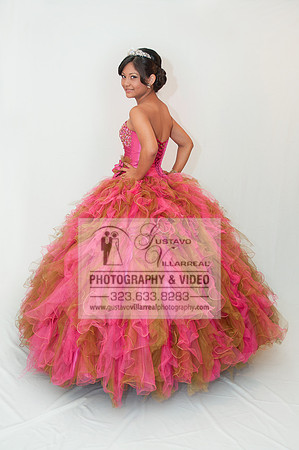 quinceaneras pictures in the Montebello City park, (323) 633-828