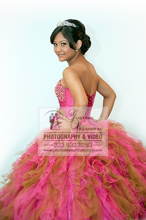 quinceaneras pictures in the Montebello City park, (323) 633-828