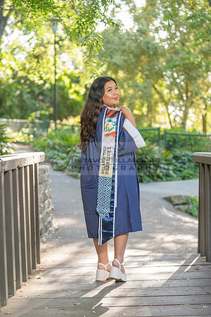 Melanie graduation photographer CSUF, California State University Fullerton, Whittier Ca, Gustavo Villarreal Photography, 323-633-8283, www.gvphotoandvideo.com