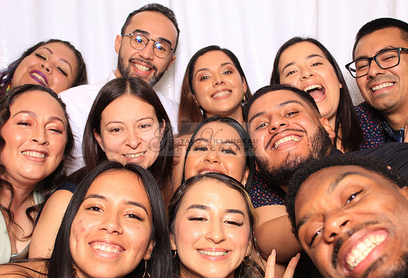 Stephanie and Albert wedding celebration, photo booth in Redondo Beach Ca, Gustavo Villarreal Photography, 323-633-8283, www.gvphotoandvideo.com