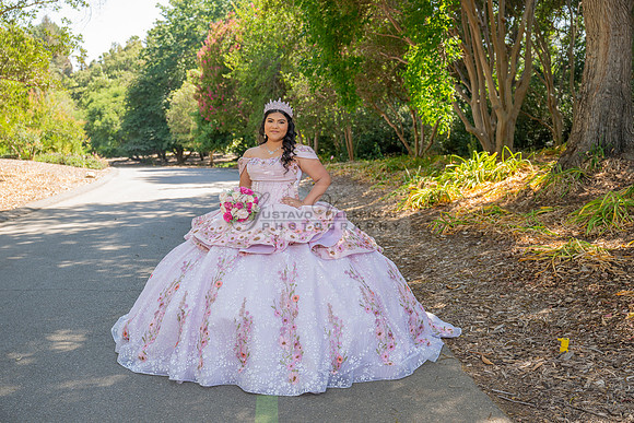 Sofia Mia quinceañera photos, videos, session, at Los Ageles Arboretum and Botanic Garden in Arcadia Ca, Gustavo Villarreal photographer, videographer, 323-633-8283, www.gvphotoandvideo.com