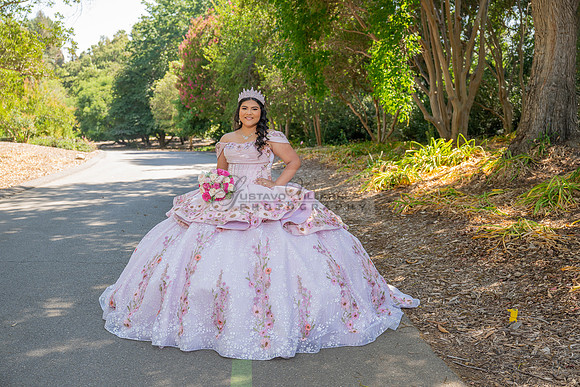 Sofia Mia quinceañera photos, videos, session, at Los Ageles Arboretum and Botanic Garden in Arcadia Ca, Gustavo Villarreal photographer, videographer, 323-633-8283, www.gvphotoandvideo.com