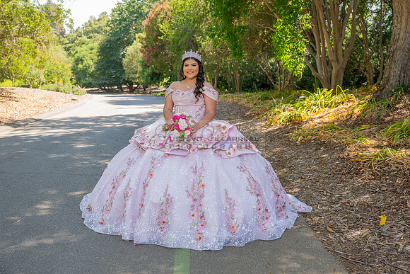 Sofia Mia quinceañera photos, videos, session, at Los Ageles Arboretum and Botanic Garden in Arcadia Ca, Gustavo Villarreal photographer, videographer, 323-633-8283, www.gvphotoandvideo.com