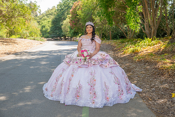 Sofia Mia quinceañera photos, videos, session, at Los Ageles Arboretum and Botanic Garden in Arcadia Ca, Gustavo Villarreal photographer, videographer, 323-633-8283, www.gvphotoandvideo.com