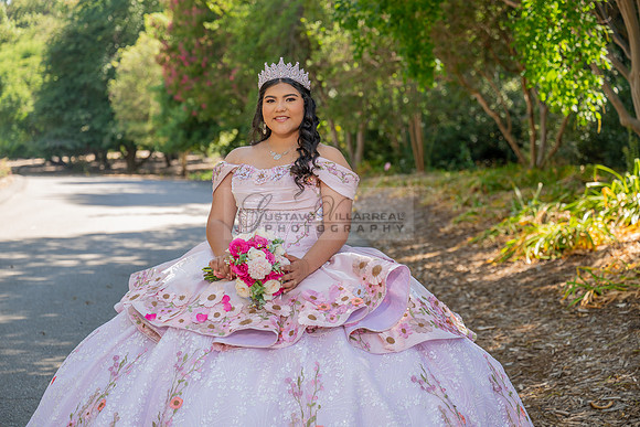 Sofia Mia quinceañera photos, videos, session, at Los Ageles Arboretum and Botanic Garden in Arcadia Ca, Gustavo Villarreal photographer, videographer, 323-633-8283, www.gvphotoandvideo.com