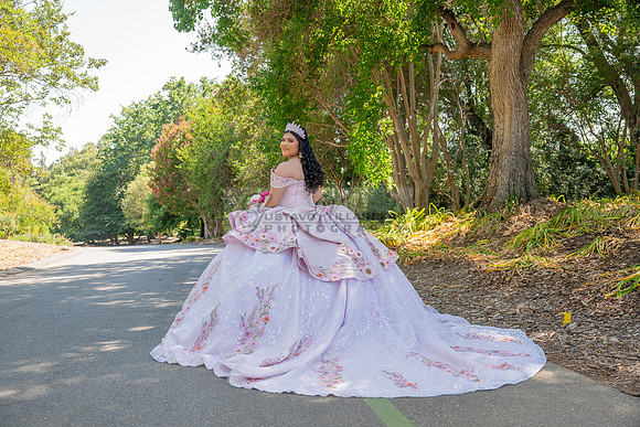 Sofia Mia quinceañera photos, videos, session, at Los Ageles Arboretum and Botanic Garden in Arcadia Ca, Gustavo Villarreal photographer, videographer, 323-633-8283, www.gvphotoandvideo.com