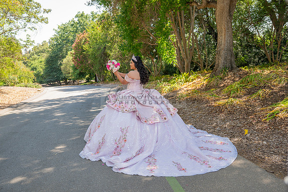 Sofia Mia quinceañera photos, videos, session, at Los Ageles Arboretum and Botanic Garden in Arcadia Ca, Gustavo Villarreal photographer, videographer, 323-633-8283, www.gvphotoandvideo.com