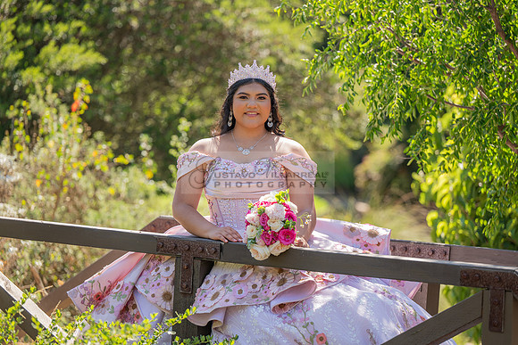 Sofia Mia quinceañera photos, videos, session, at Los Ageles Arboretum and Botanic Garden in Arcadia Ca, Gustavo Villarreal photographer, videographer, 323-633-8283, www.gvphotoandvideo.com