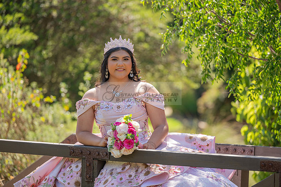 Sofia Mia quinceañera photos, videos, session, at Los Ageles Arboretum and Botanic Garden in Arcadia Ca, Gustavo Villarreal photographer, videographer, 323-633-8283, www.gvphotoandvideo.com