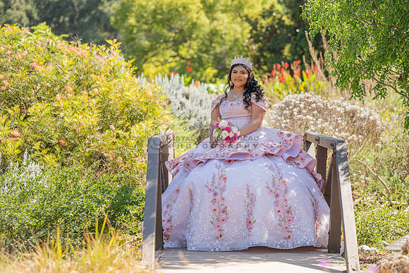 Sofia Mia quinceañera photos, videos, session, at Los Ageles Arboretum and Botanic Garden in Arcadia Ca, Gustavo Villarreal photographer, videographer, 323-633-8283, www.gvphotoandvideo.com