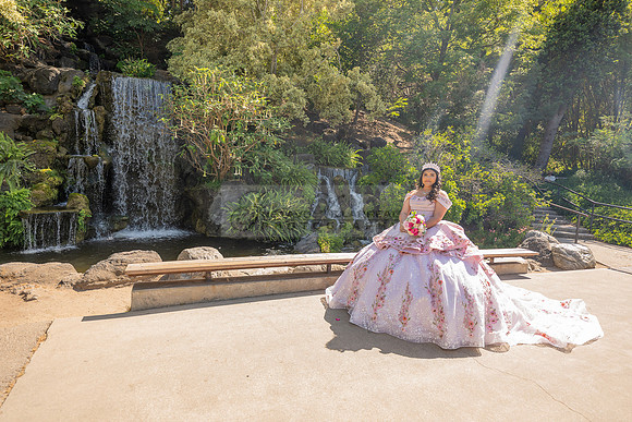 Sofia Mia quinceañera photos, videos, session, at Los Ageles Arboretum and Botanic Garden in Arcadia Ca, Gustavo Villarreal photographer, videographer, 323-633-8283, www.gvphotoandvideo.com